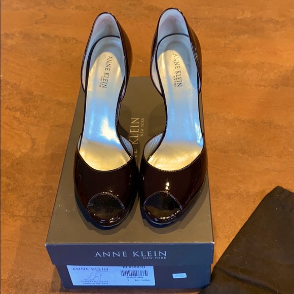 Anne Klein pumps - Picture 1 of 4